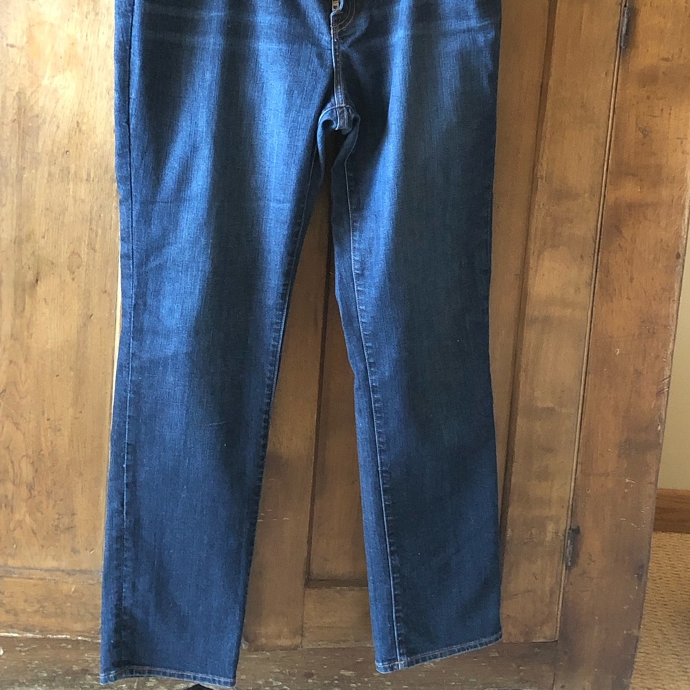Lucky Brand 18W women’s jeans.